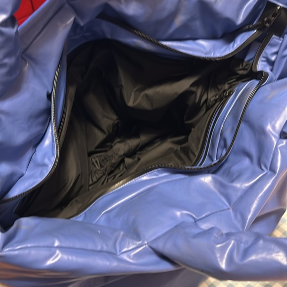 Huge bag so lite fits a baby huge great material